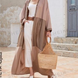 SHEIN Najma Copper Coin Detail Dolman Sleeve
Abaya size M